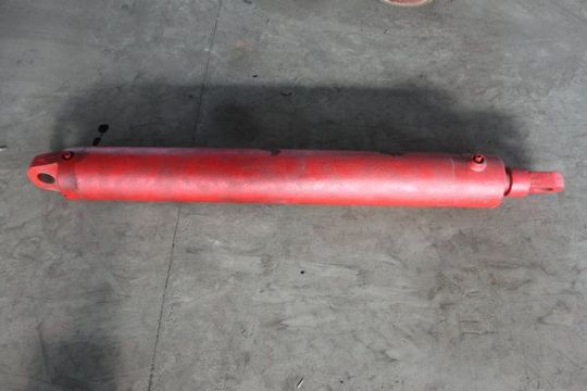 點(diǎn)擊查看詳細(xì)信息<br>標(biāo)題：轉(zhuǎn)載機(jī)60T推拉移油缸 閱讀次數(shù)：2223